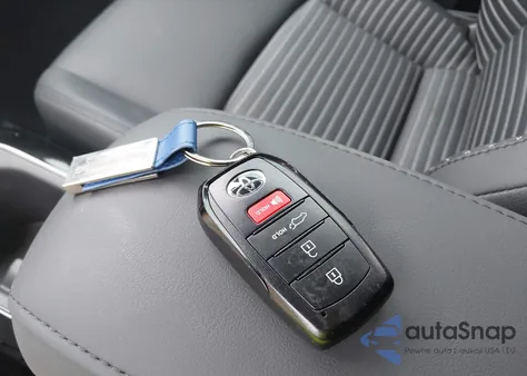 2025 Toyota Corolla Cross Hybrid Xse from USA, damaged, VIN 7MUFBABG2SV083991